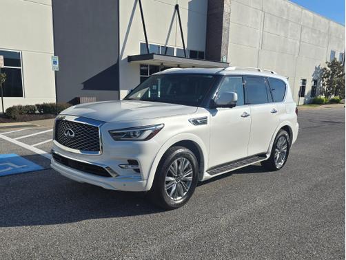 White 2024 INFINITI QX80 LUXE RWD