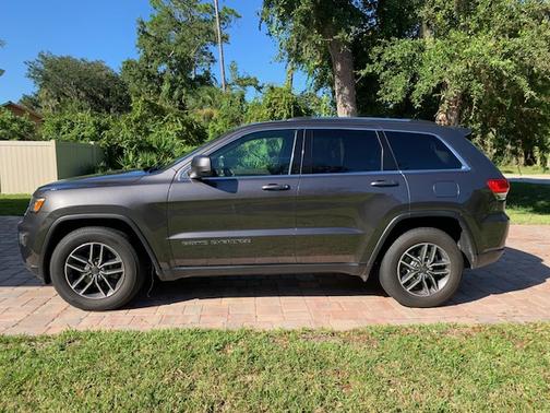 2019 Jeep Grand Cherokee Laredo E