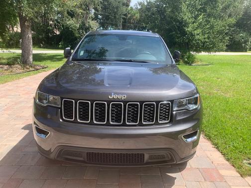2019 Jeep Grand Cherokee Laredo E