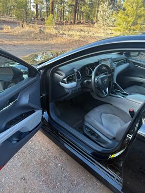 2022 Toyota Camry Hybrid LE