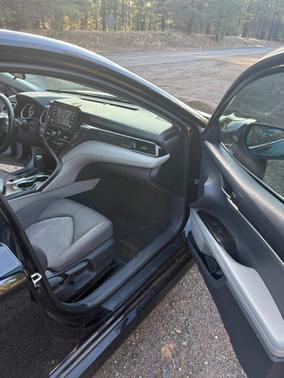 2022 Toyota Camry Hybrid LE