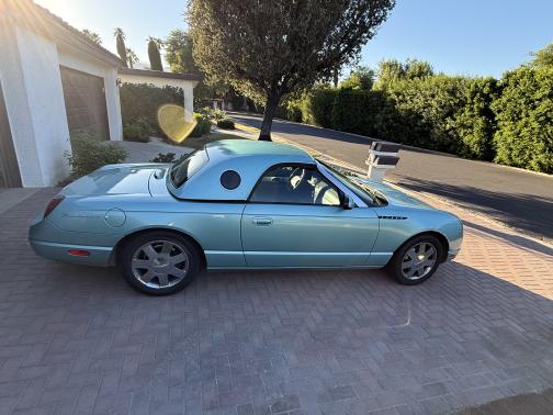 2002 Ford Thunderbird Deluxe