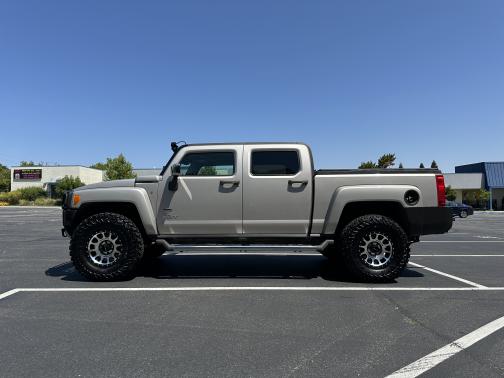 2009 Hummer H3T Alpha