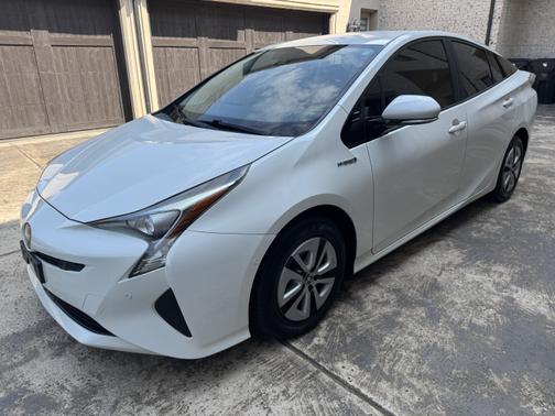 2017 Toyota Prius Two