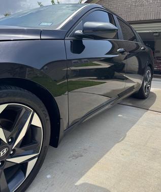 Black 2023 Hyundai ELANTRA SEL