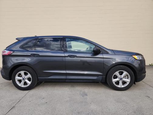 2019 Ford Edge SE