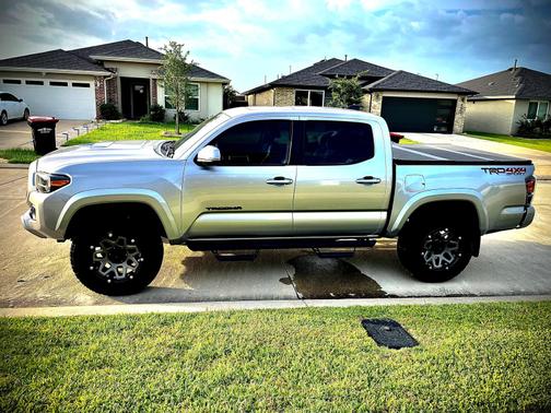 2021 Toyota Tacoma TRD Sport
