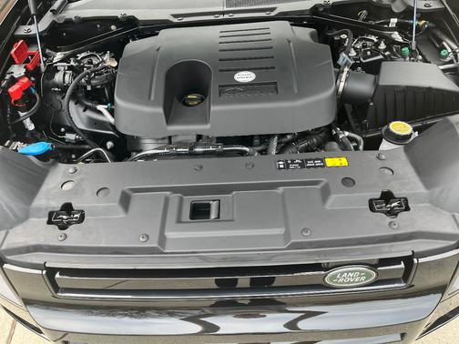 2024 Land Rover Defender 90 P400 X-Dynamic SE