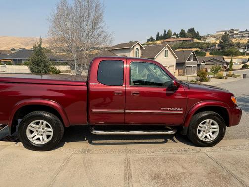 Red 2003 Toyota Tundra Limited Access Cab Stepside