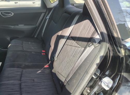 Black 2016 Nissan Sentra SV