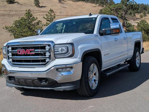 White 2016 GMC Sierra 1500 SLT