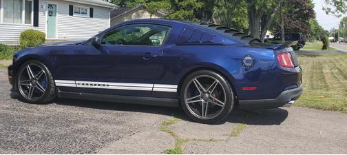 2012 Ford Mustang V6