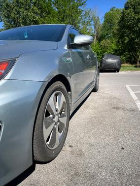 Silver 2014 Kia Optima Hybrid EX