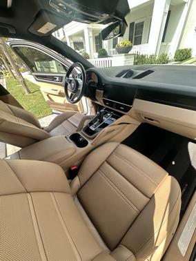 2022 Porsche Cayenne Platinum Edition