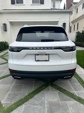 2022 Porsche Cayenne Platinum Edition