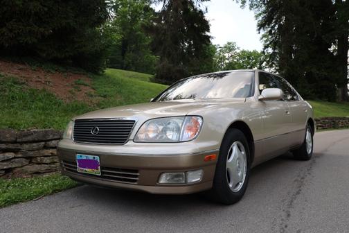 1999 Lexus LS 400 Base