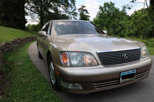 1999 Lexus LS 400 Base
