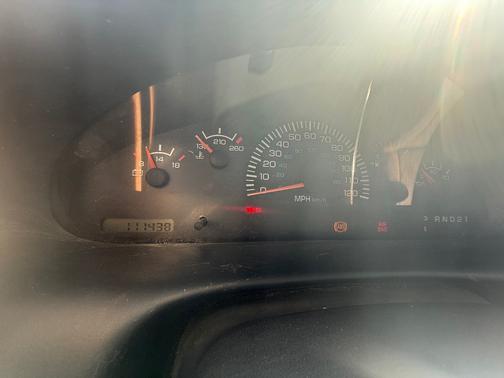 White 1998 Dodge Ram Van B3500 Maxi Van