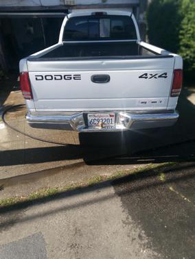 White 2000 Dodge Dakota SLT