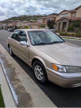 Gold 1999 Toyota Camry LE