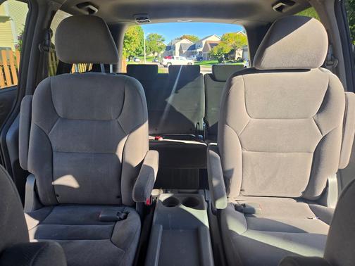 Silver 2009 Honda Odyssey EX