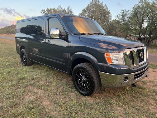 2019 Nissan NV Passenger NV3500 HD SL V8