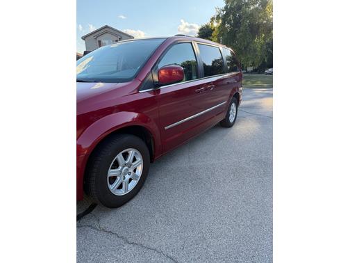 2010 Chrysler Town & Country Touring