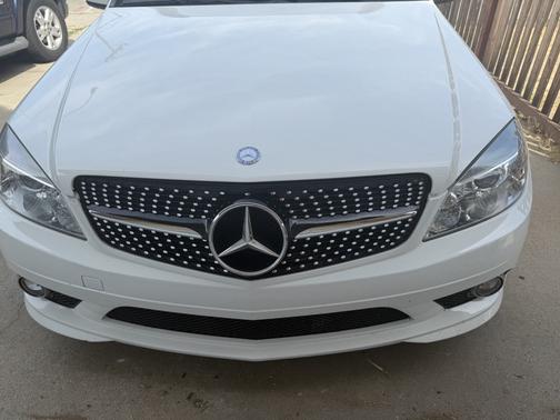 White 2010 Mercedes-Benz C-Class C 300