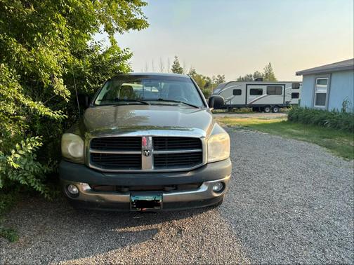 Gray 2008 Dodge Ram 1500 ST Quad Cab