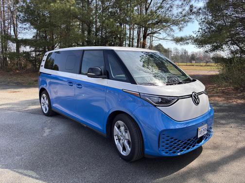 2025 Volkswagen ID. Buzz Pro S Plus 4MOTION w/Two-Tone