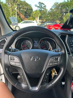 White 2014 Hyundai Santa Fe Sport 2.4L