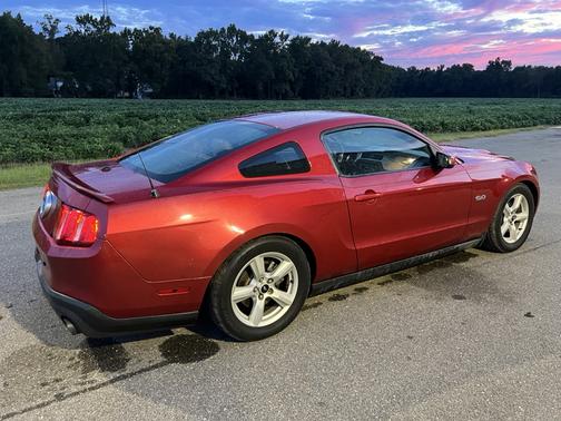 2011 Ford Mustang GT Premium