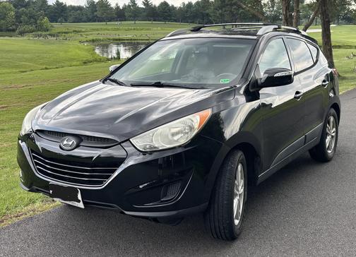 Black 2012 Hyundai TUCSON GLS