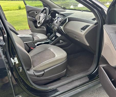 Black 2012 Hyundai TUCSON GLS