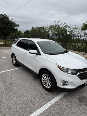 White 2018 Chevrolet Equinox LT