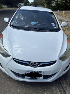 White 2013 Hyundai ELANTRA GLS