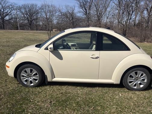 2010 Volkswagen New Beetle 2.5L