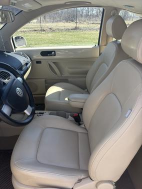 2010 Volkswagen New Beetle 2.5L