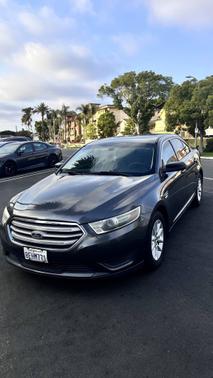 2015 Ford Taurus SE