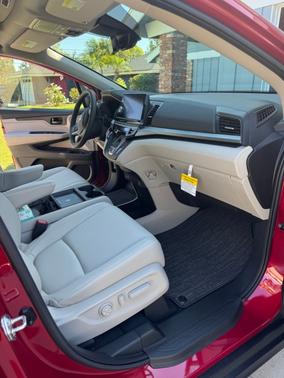 Red 2025 Honda Odyssey EX-L