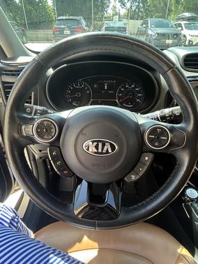 White 2016 Kia Soul !