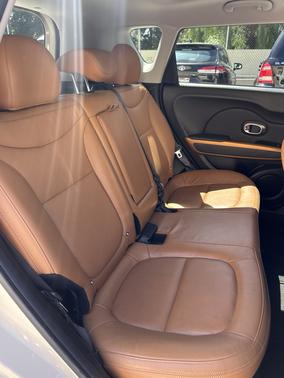 White 2016 Kia Soul !