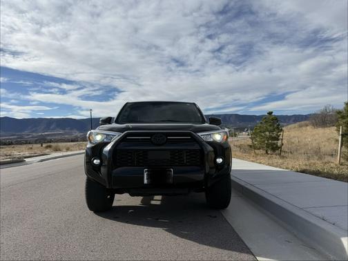 2022 Toyota 4Runner SR5