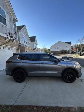 2022 Mitsubishi Outlander Black Edition