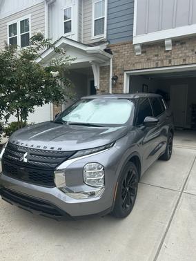 2022 Mitsubishi Outlander Black Edition
