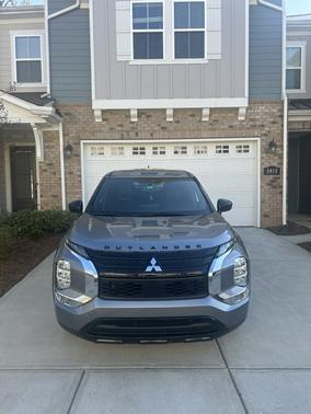 2022 Mitsubishi Outlander Black Edition