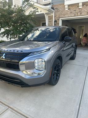 2022 Mitsubishi Outlander Black Edition