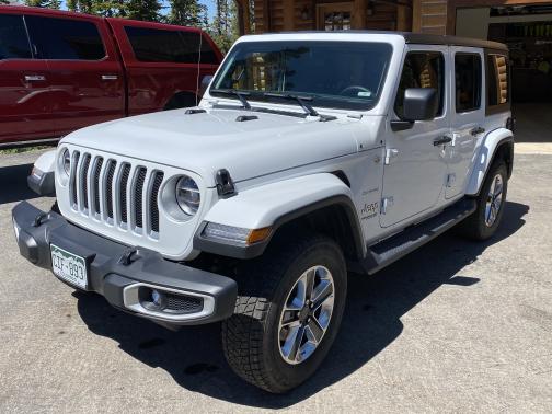 Photo 1 of 20 of 2019 Jeep Wrangler Unlimited Sahara