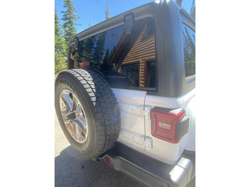 Photo 4 of 20 of 2019 Jeep Wrangler Unlimited Sahara