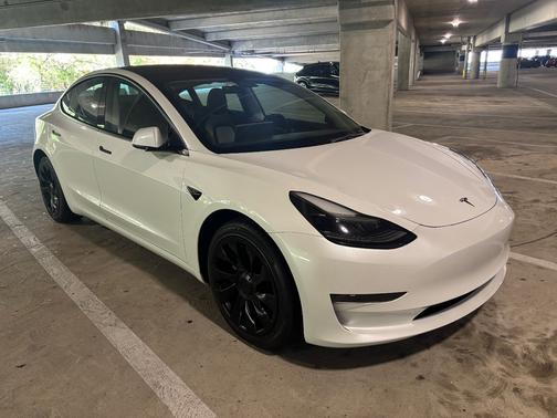 2023 Tesla Model 3 Base